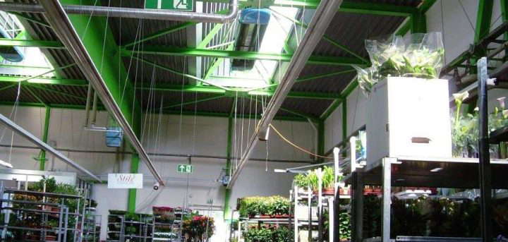 Fachmarkt für Pflanzen mit OPTIMA plus Dunkelstrahler von KÜBLER,