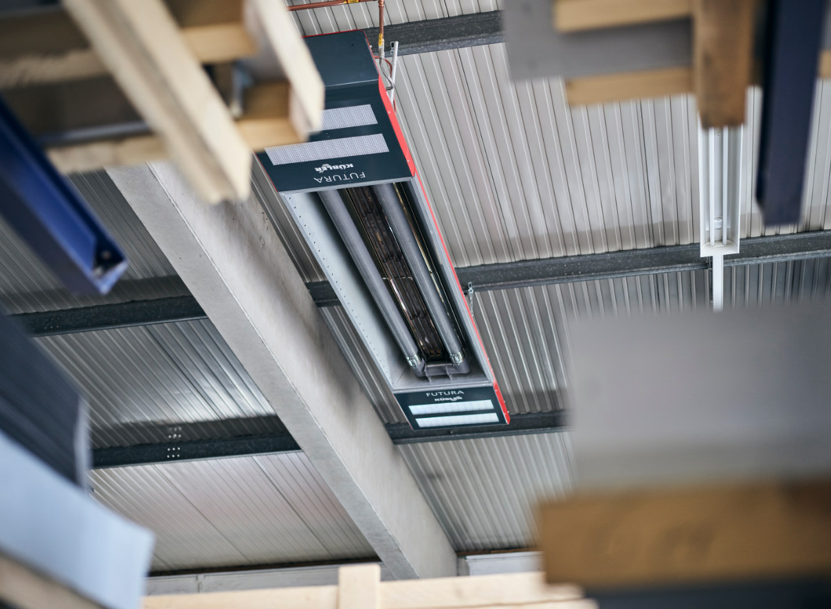 FUTURA hallvarmesystem fra Kübler installert i taket i hallen