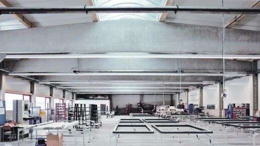 Production hall for bed manufacturing with O.P.U.s. Air System from KÜBLER hall heating systems