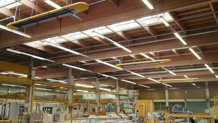 Anwendungsbeispiel von KÜBLERs Hallenheizungssystemen im Produktionsbereich