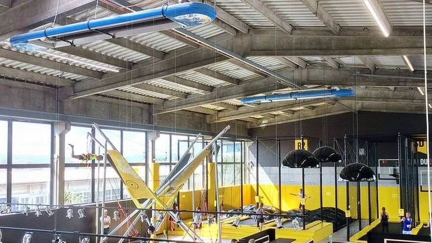 Trampolinhalle mit OPTIMA plus Infrarotstrahlern von KÜBLER