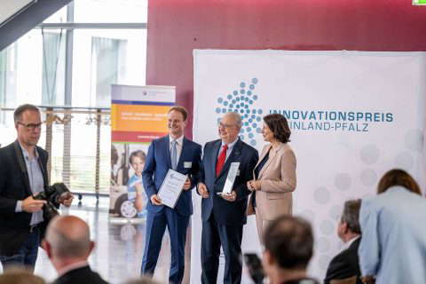 Presentation of the Rhineland-Palatinate Innovation Award.