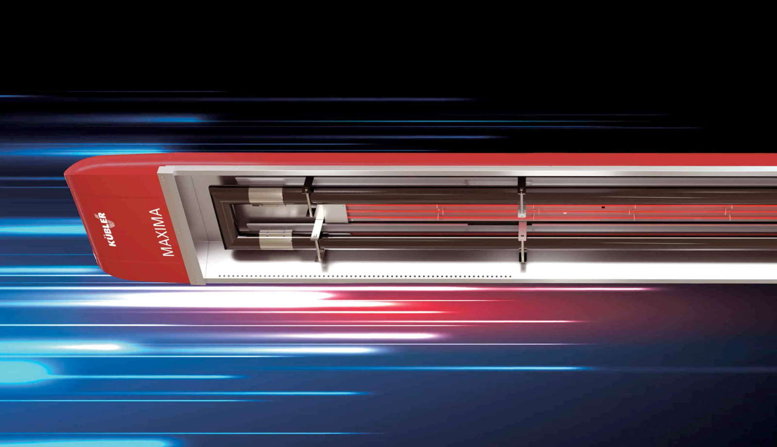 Roter, moderner Hochgeschwindigkeitszug in Bewegung.