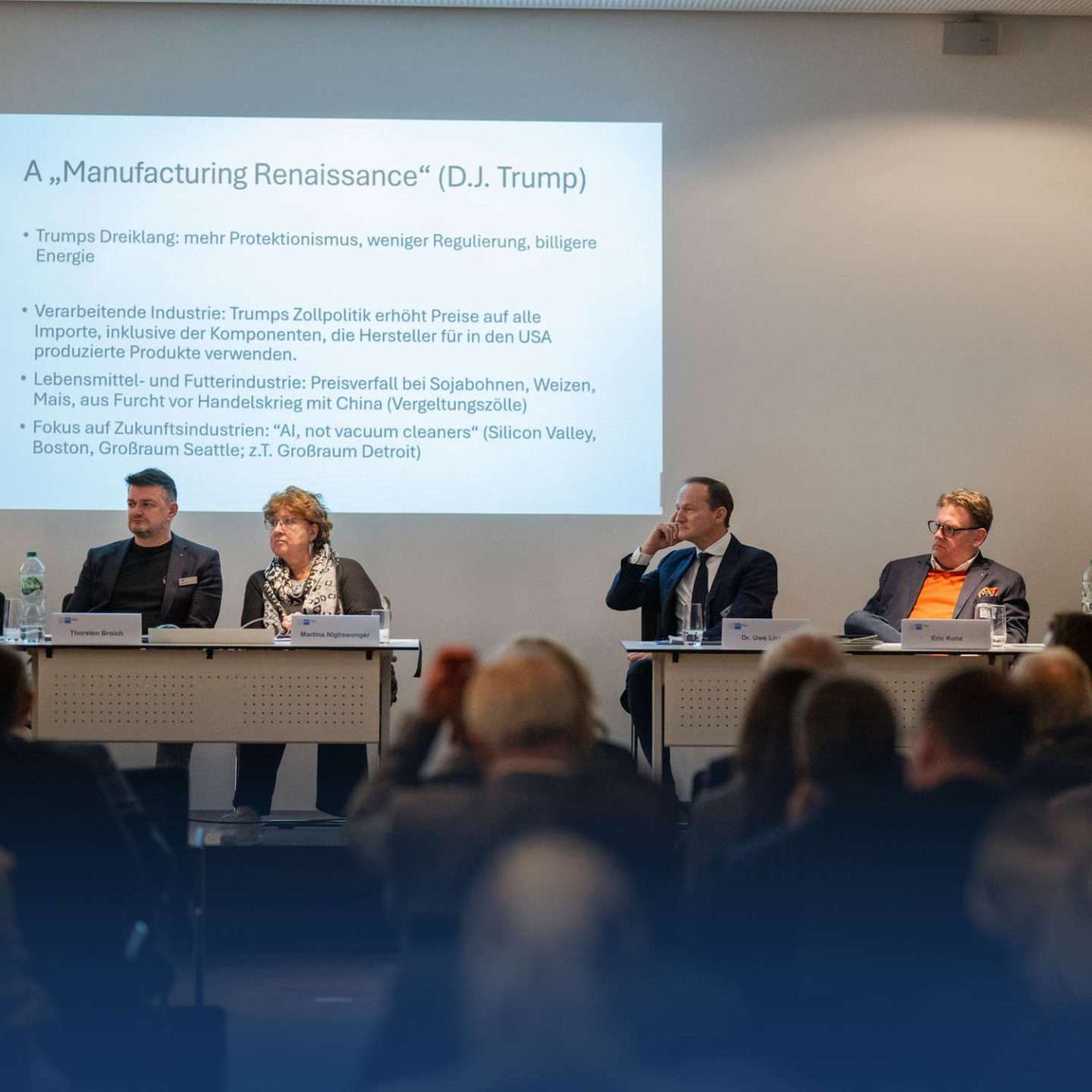 Panelbeszélgetés a gyártás reneszánszának témájáról