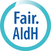 Logo med bokstavene "Fair. AldH" i blå sirkel