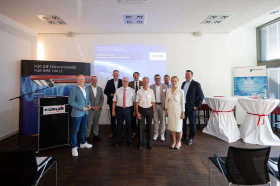 Gruppebilde på en forretningskonferanse