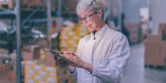 Unleserlicher, schadhafter digitaler Bildschirm